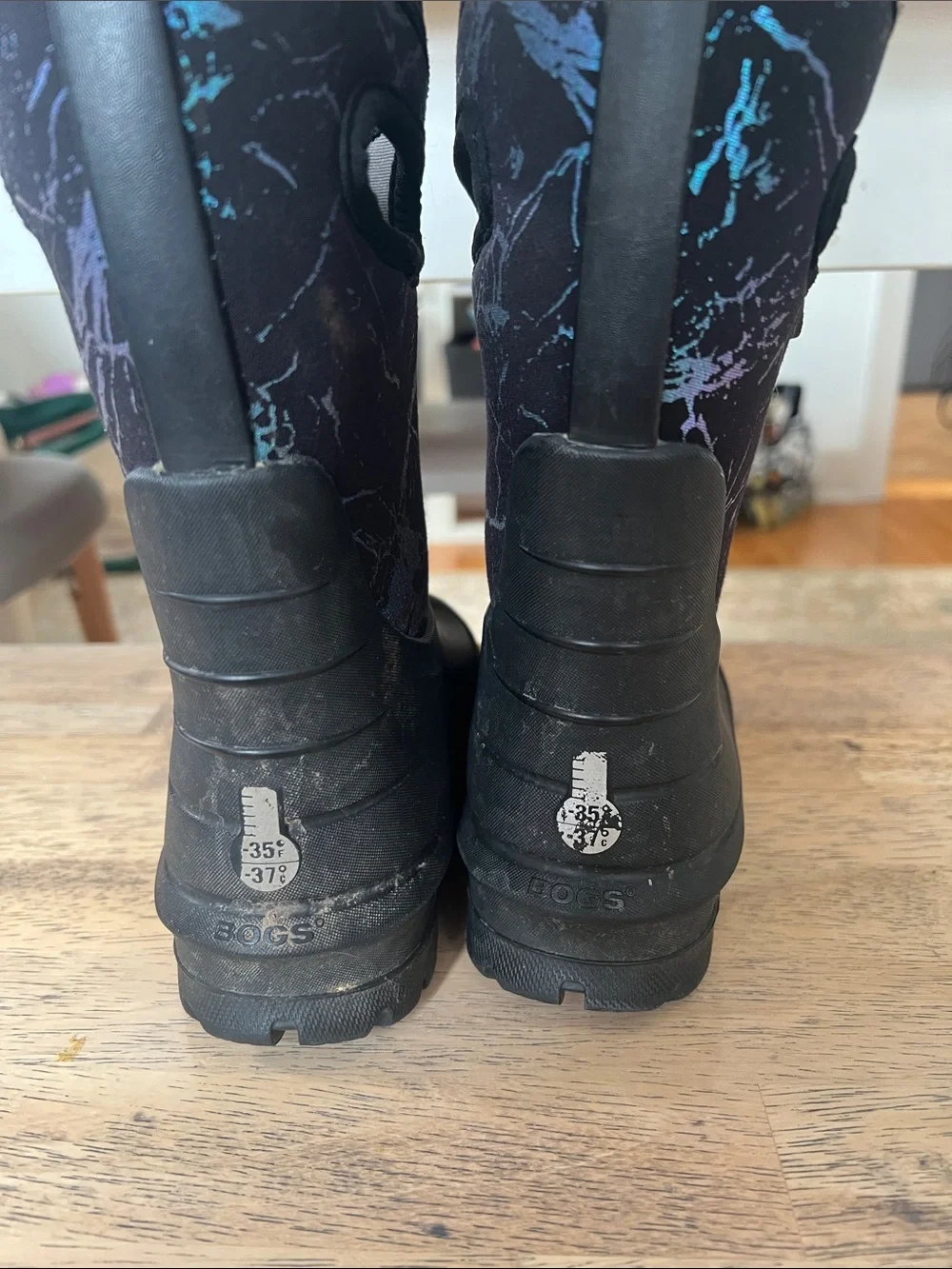 Kids Iridescent Bogs Boots Size 11
